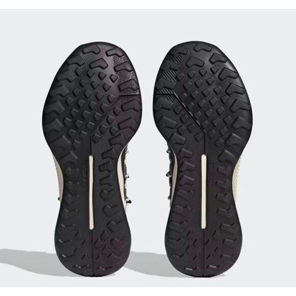 ADIDAS - NWTIB - L Sz 5.5 (36) Terrex Voyager 21 in Core Black & Chalk White - Picture 4 of 16